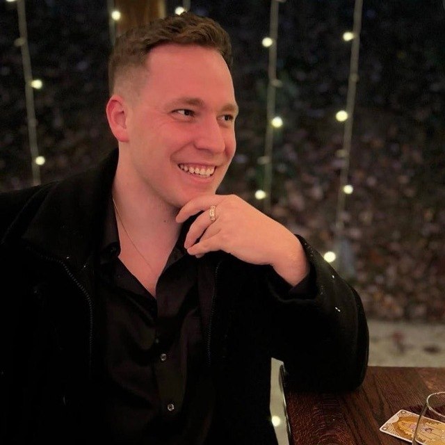 Алекс Костадин